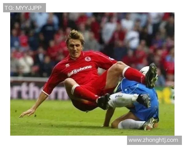 足球场上的爆发力天才球员盘点速度与力量并存的竞技风采